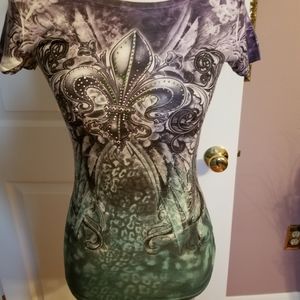 Fleur de lis t-shirt